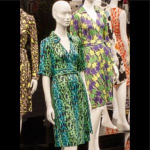 Diane Von Furstenberg Dresses - DVF dress same as seen at the LACMA museum ! Diane Von Furstenberg Dresses - DVF dress same as seen at the LACMA museum !